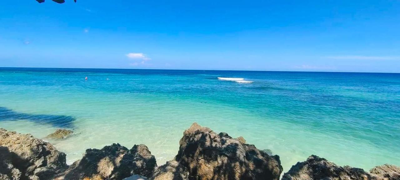 Traditional Private Guesthouse In Patar Beach Bolinao Exterior foto